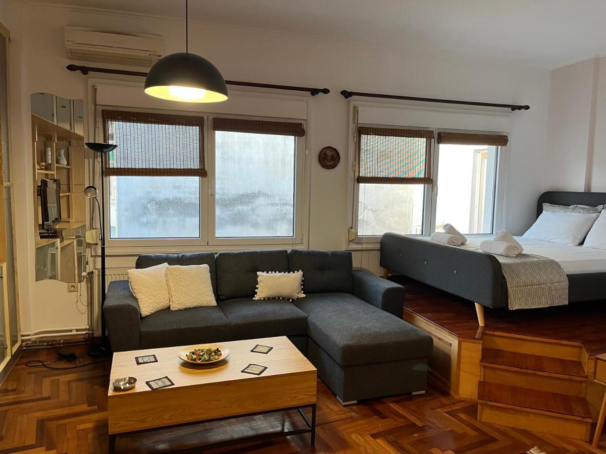 Chita'S Downtown Apartment Ioannina Bagian luar foto