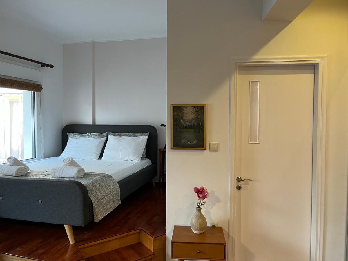 Chita'S Downtown Apartment Ioannina Bagian luar foto